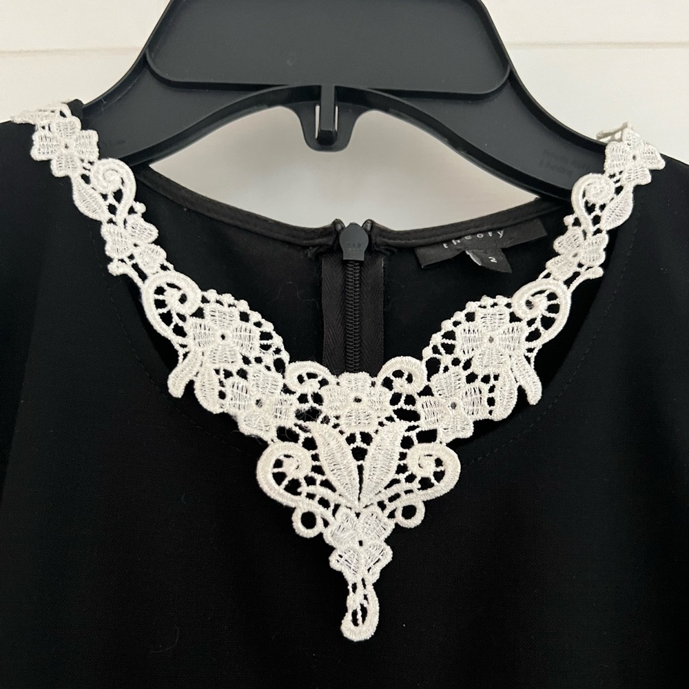 White lace & metal chain necklace
